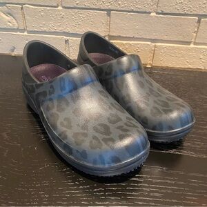 Crocs Womens Clogs Neria Pro II Slip On Graphic Black Leopard Professional SZ 8